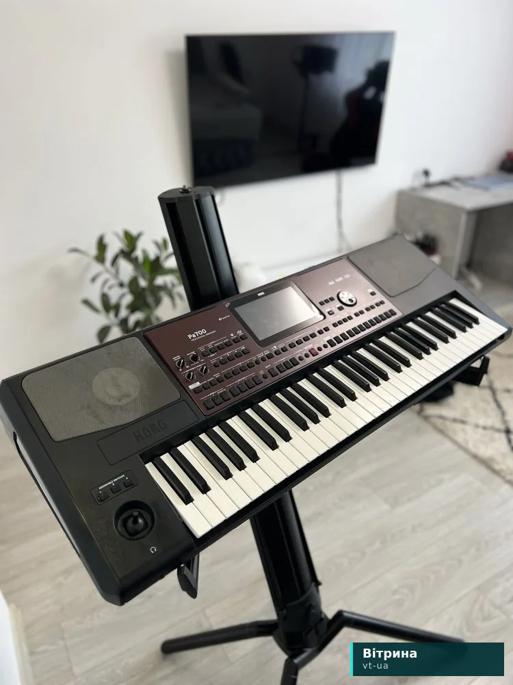 Продається KORG PA 700