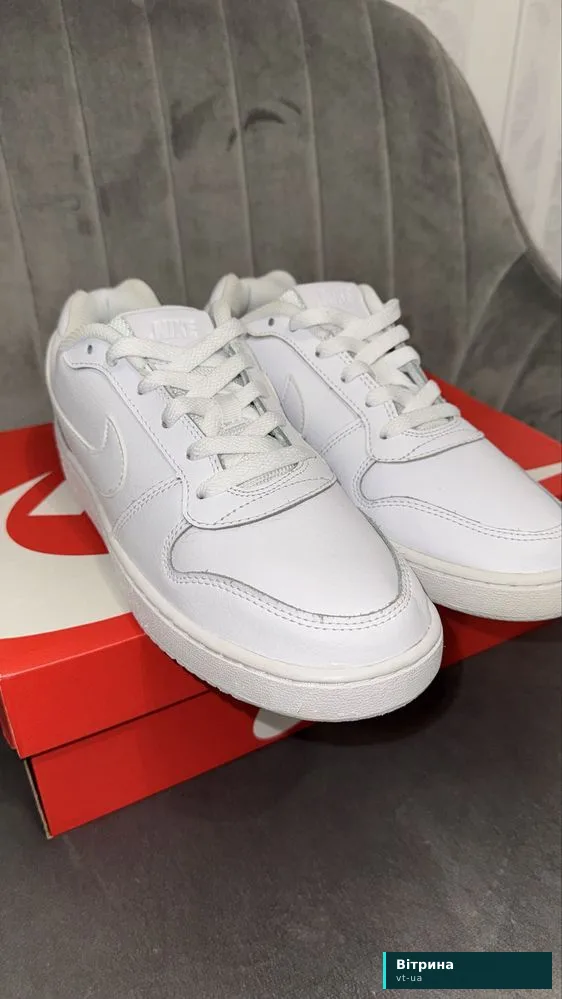 Nike кросівки. Оригінал! Нові. Натуральна шкіра. Розмір 40