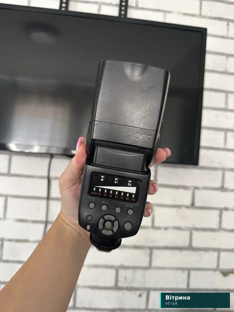 Продам спалах Yongnuo yn560