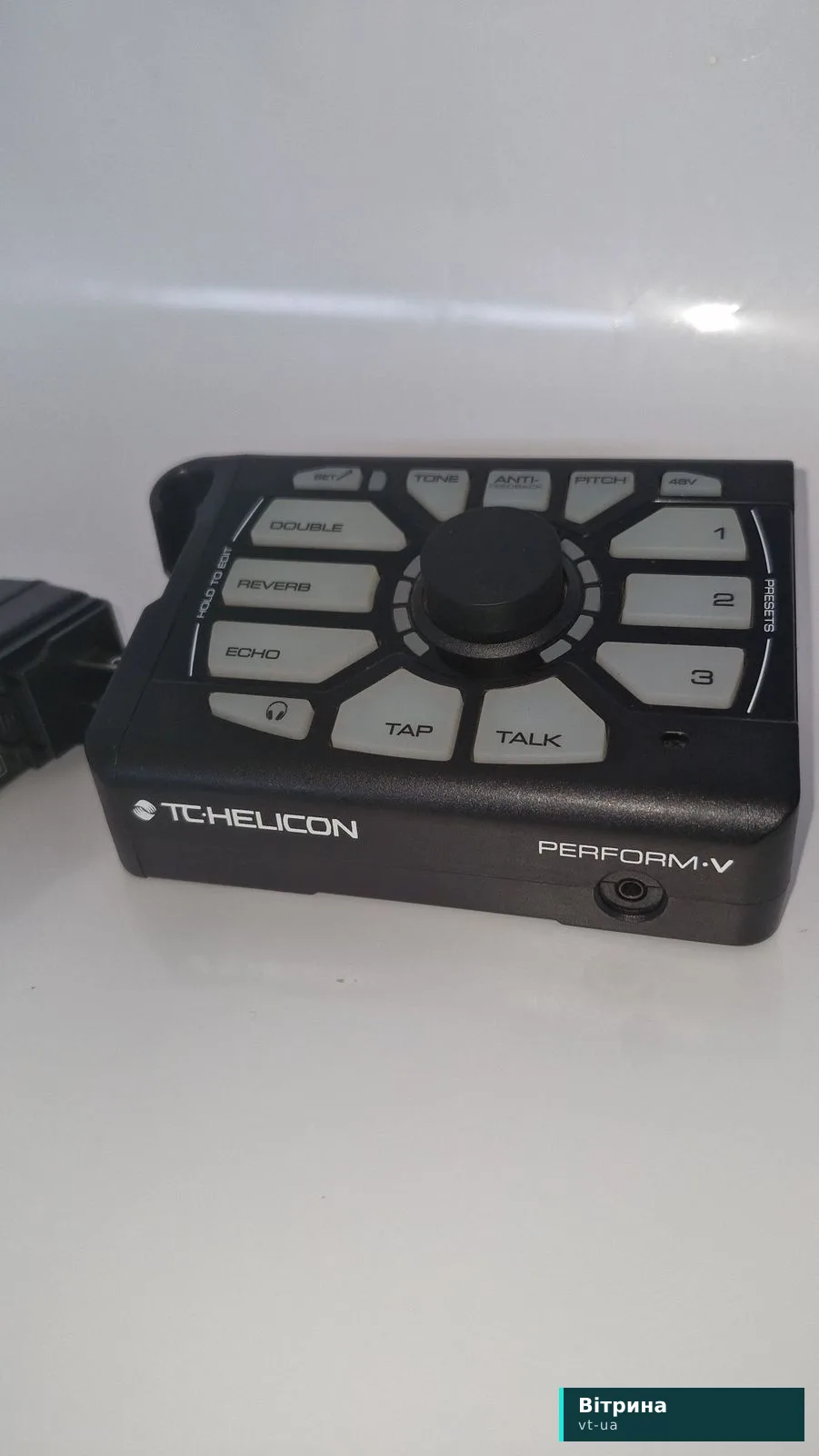 TC Helicon perform V