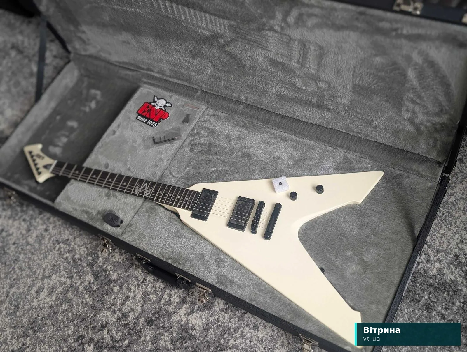 Электрогитара ESP LTD Vulture White (Made in Korea)