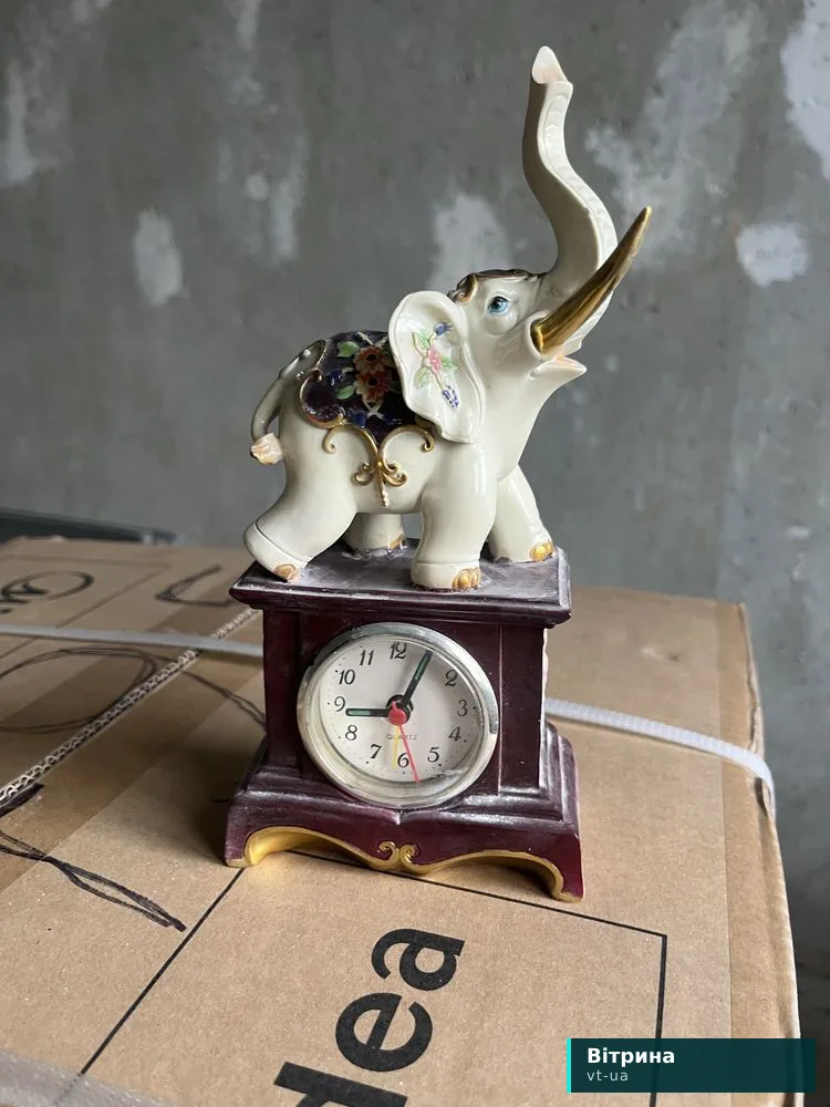 Винтажные часы слон Кварц Quartz