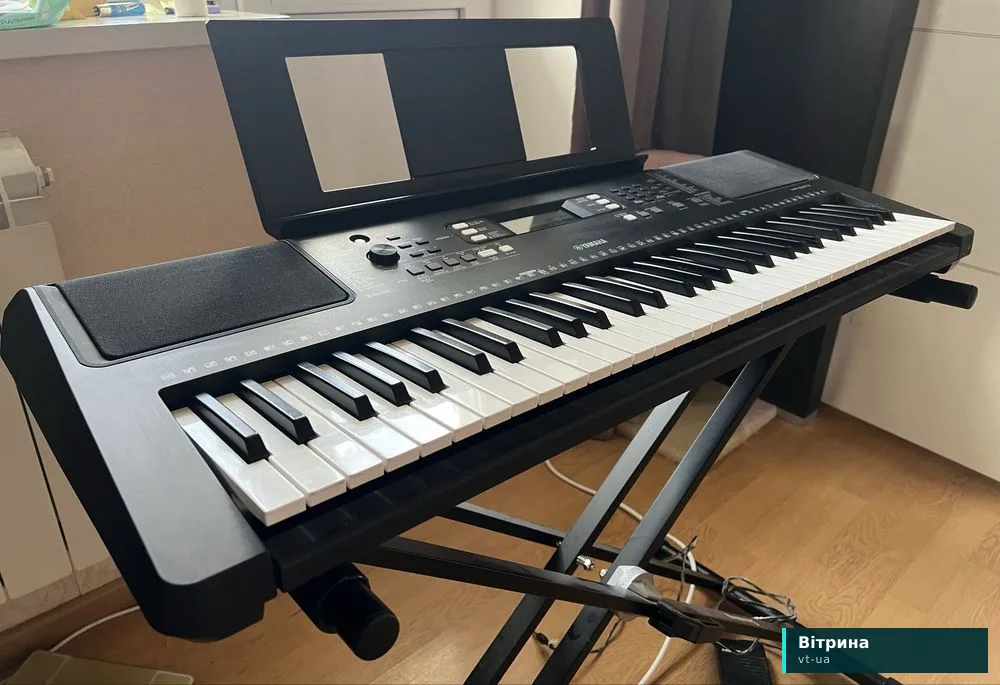 Синтезатор Yamaha PSR-E373